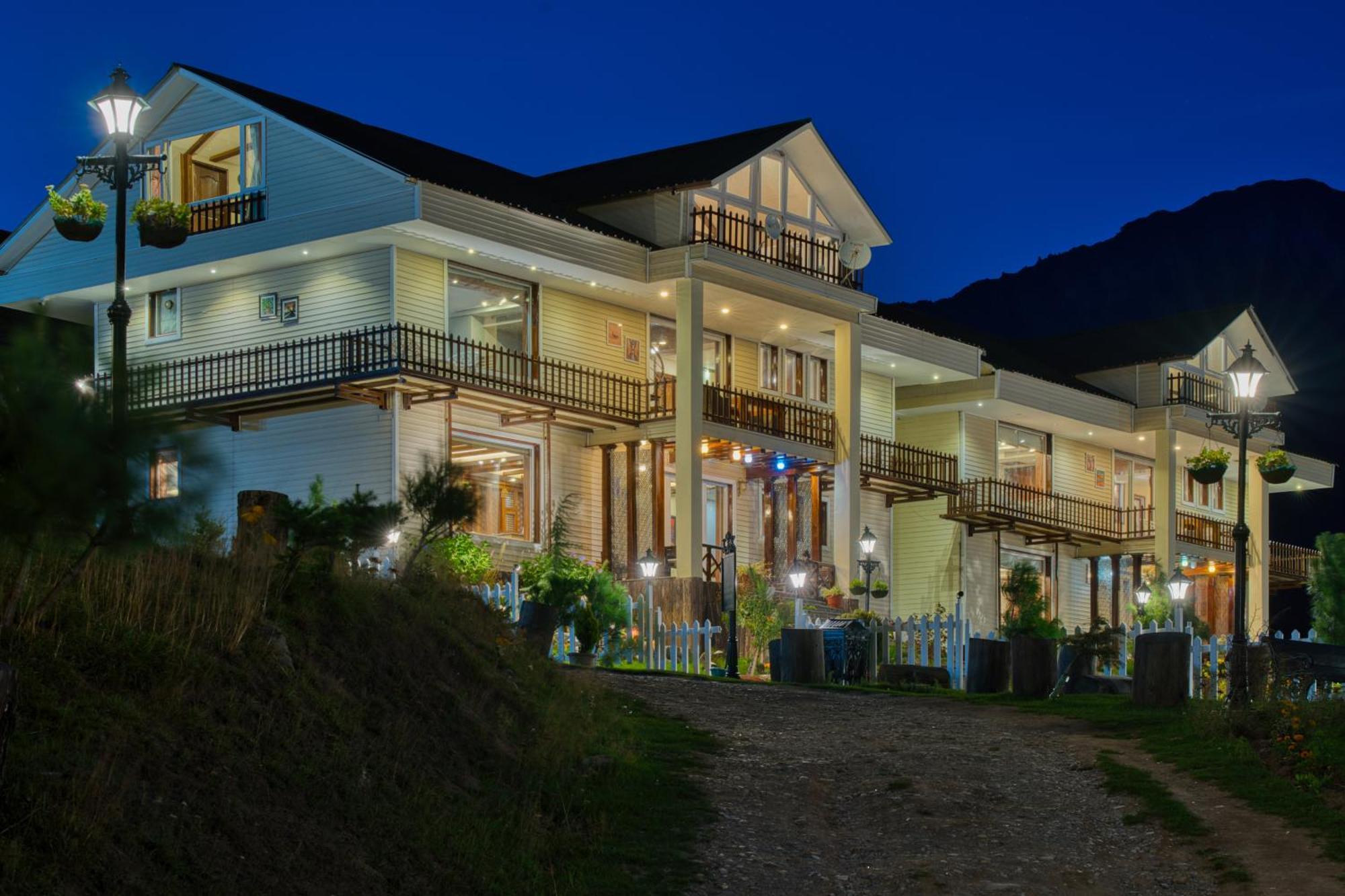 Golden Meadows Hotels & Resorts Sonāmarg Exterior foto