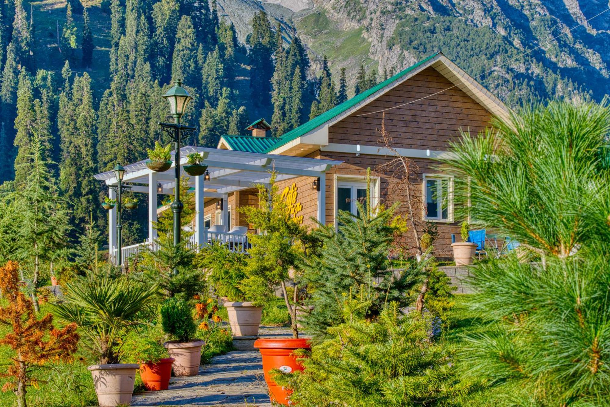 Golden Meadows Hotels & Resorts Sonāmarg Exterior foto