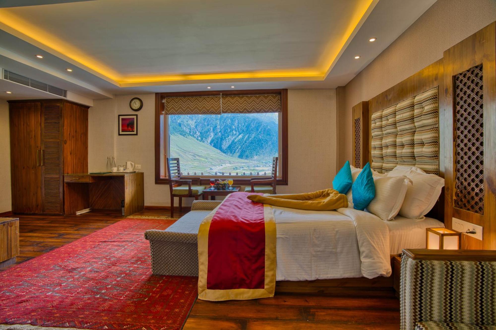 Golden Meadows Hotels & Resorts Sonāmarg Exterior foto